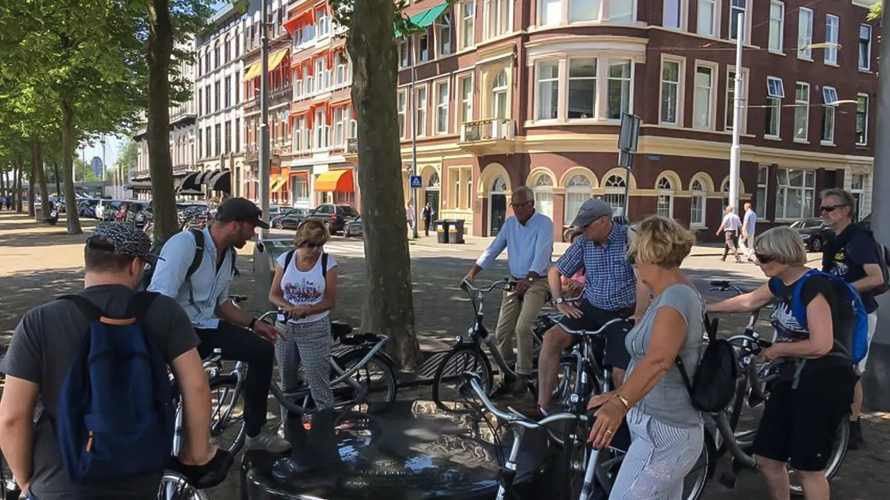 Bicycle tour of Rotterdam