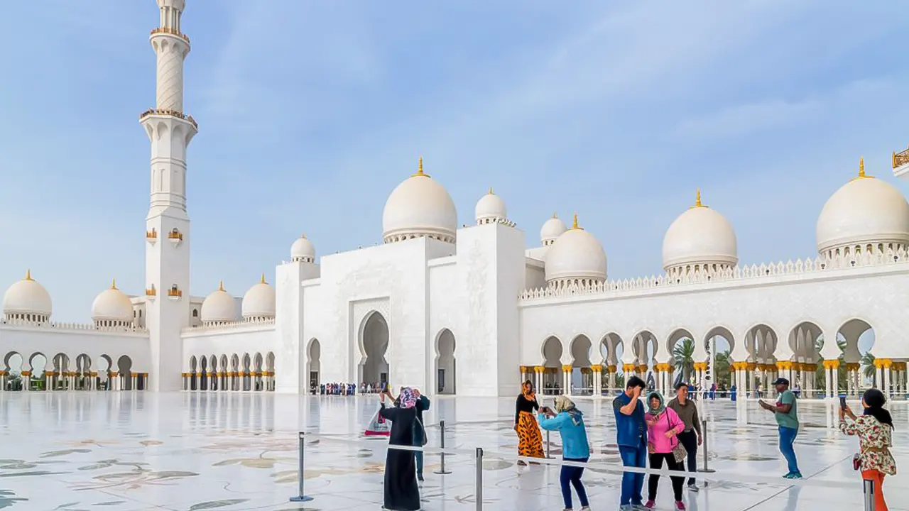 Abu Dhabi Premium Sightseeing Tour