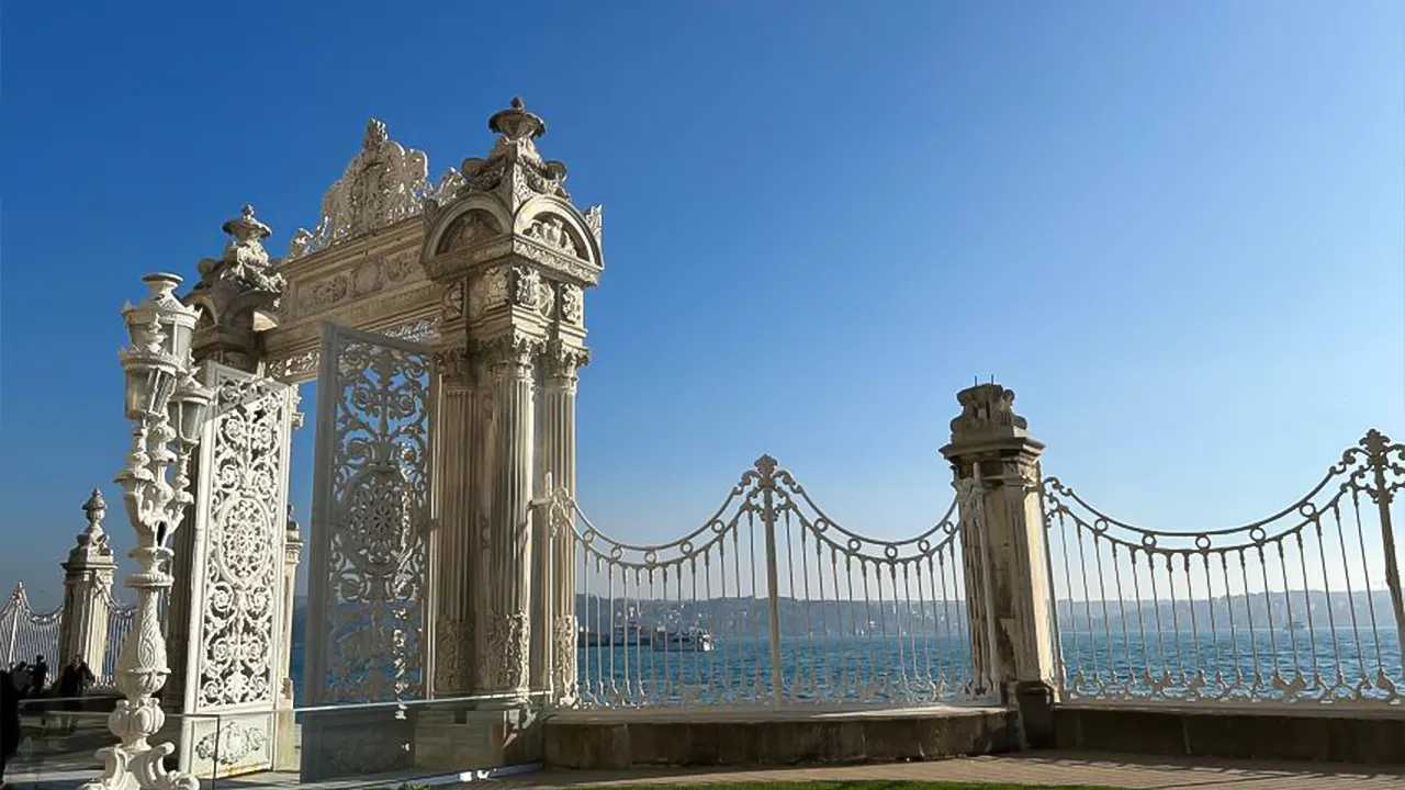 Dolma bahce Palace, audio guide