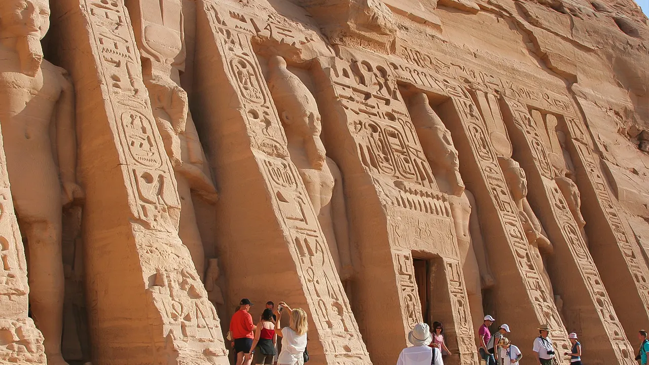 Excursion to the temple of Abu Simbel with lunch