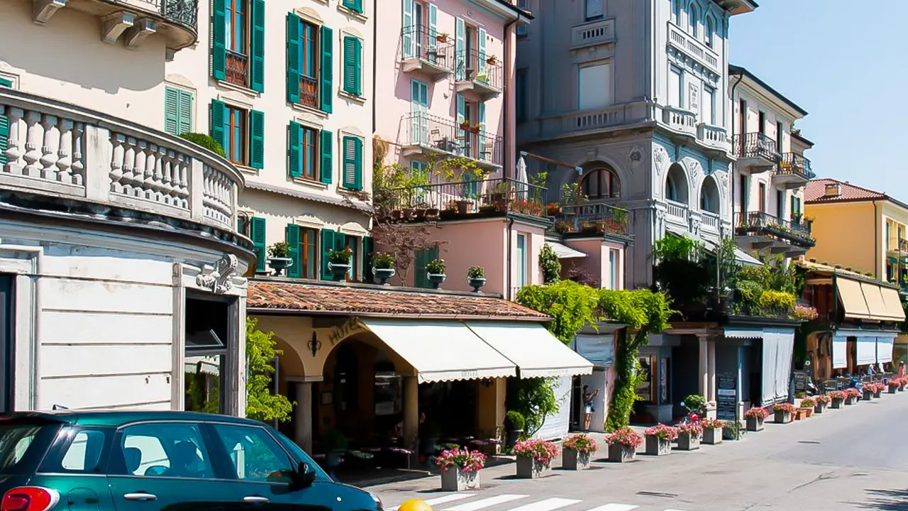 Cruise on Lake Como with visits