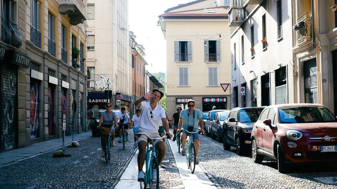 Hidden landmarks guided bike tour