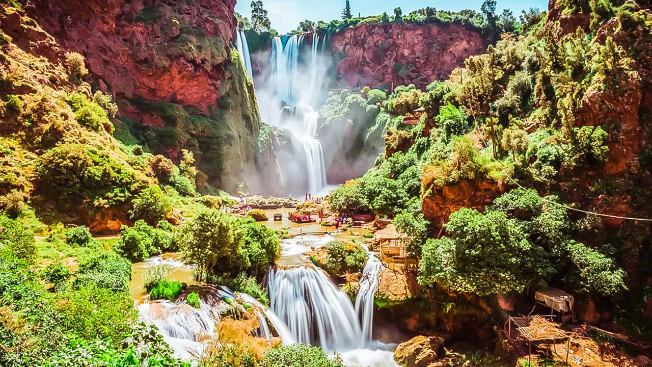 Tour of waterfalls with a guide