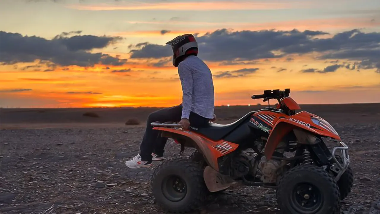 See the sunset and quad bike tour with tea