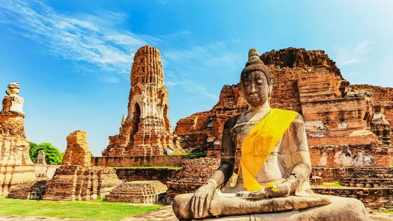 Ayutthaya temples with lunch