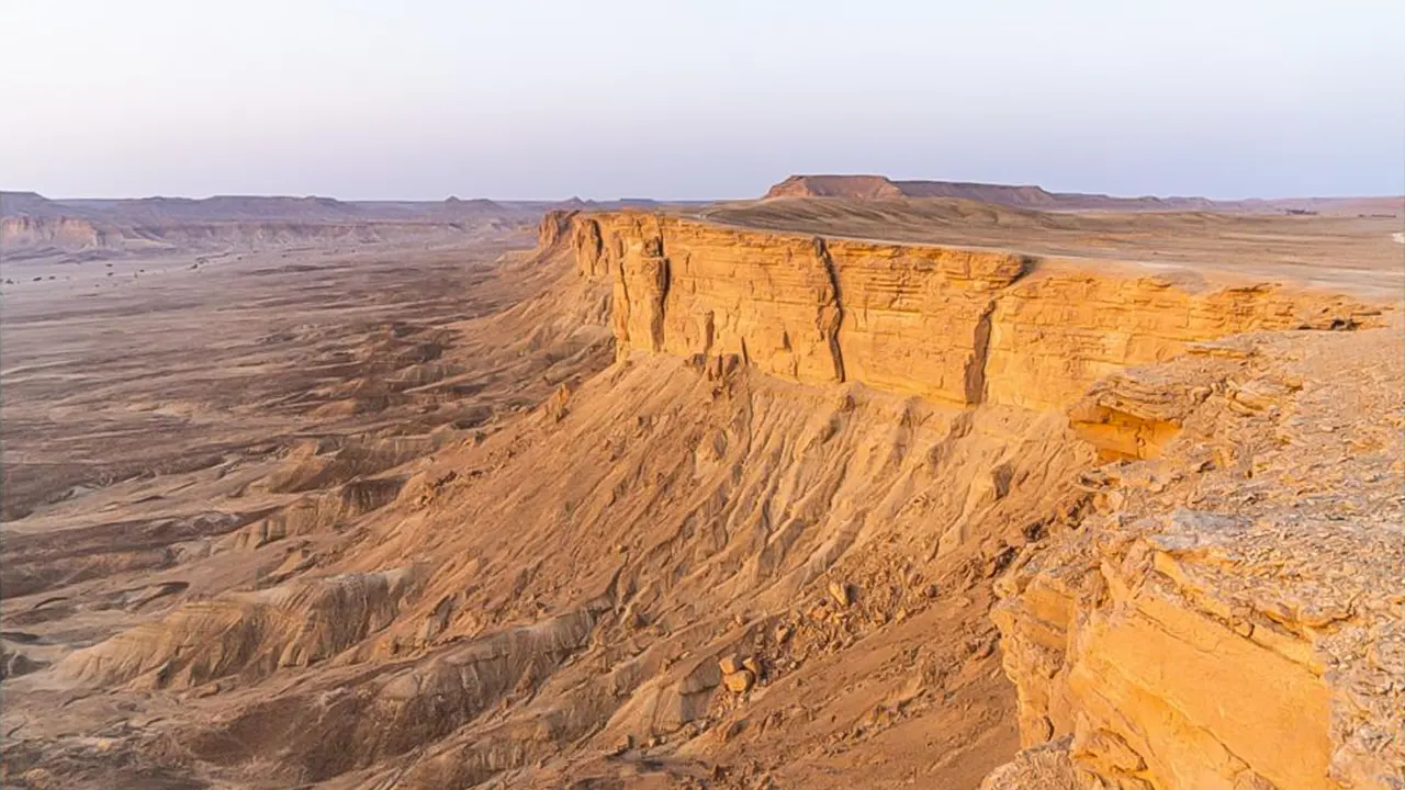 Tuwaiq Mountains and Najd Plateau Day Trip