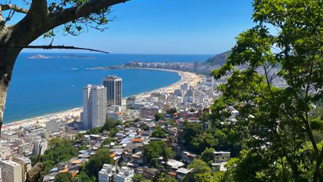 Walking tour + Trail Favelas Babilônia and Chapéu Mangueira