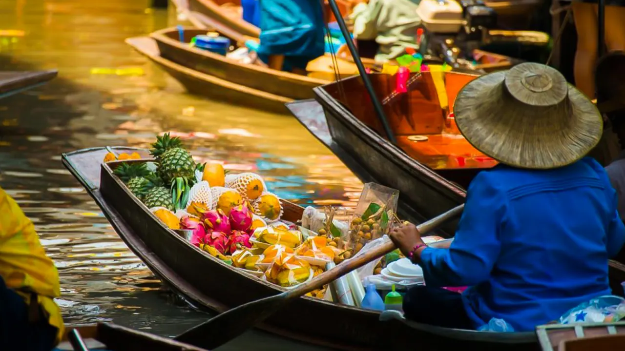 Damnoen Saduak Market and Maeklong Railway Market