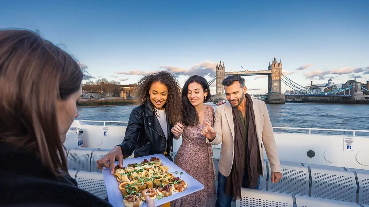 London Dinner Cruise on the River Thames