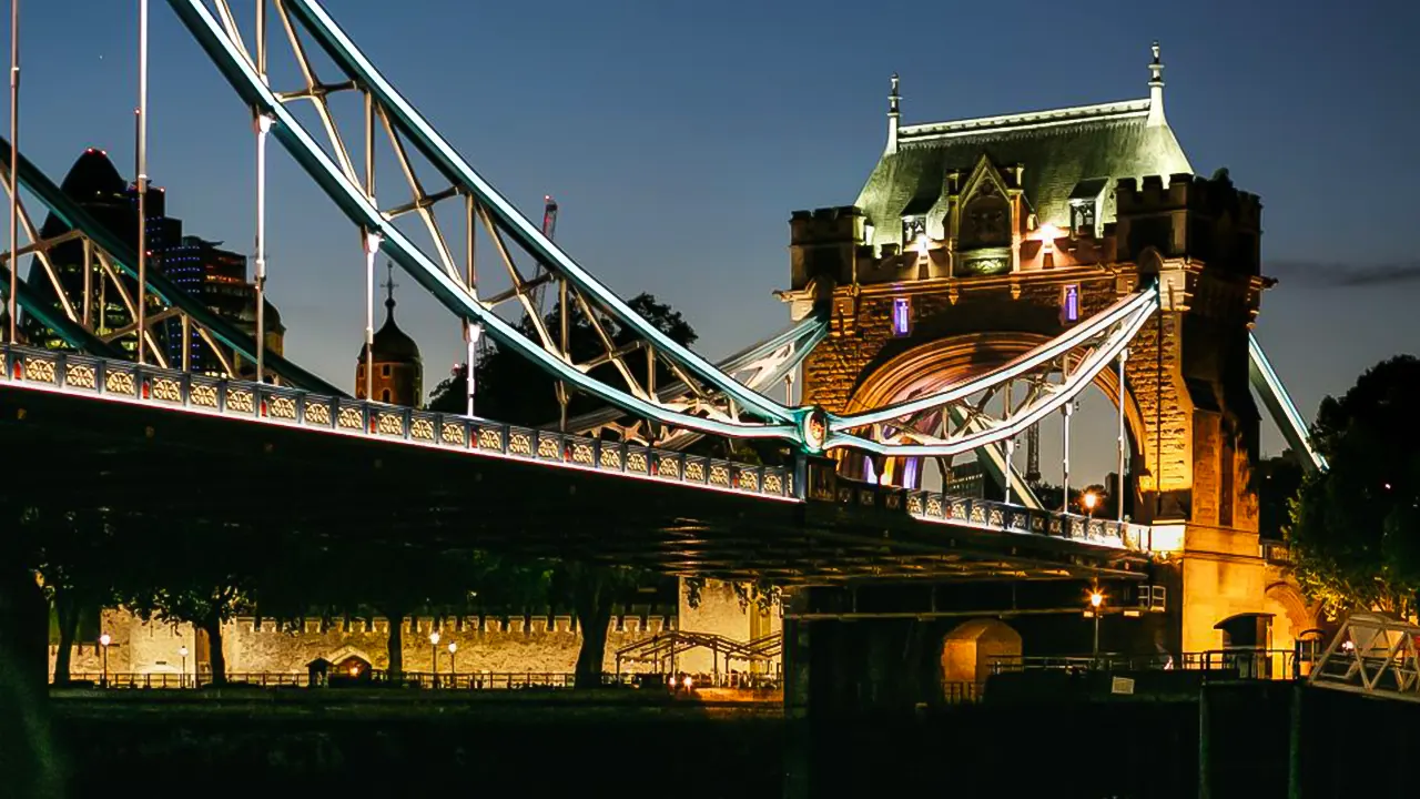 London Dinner Cruise on the River Thames