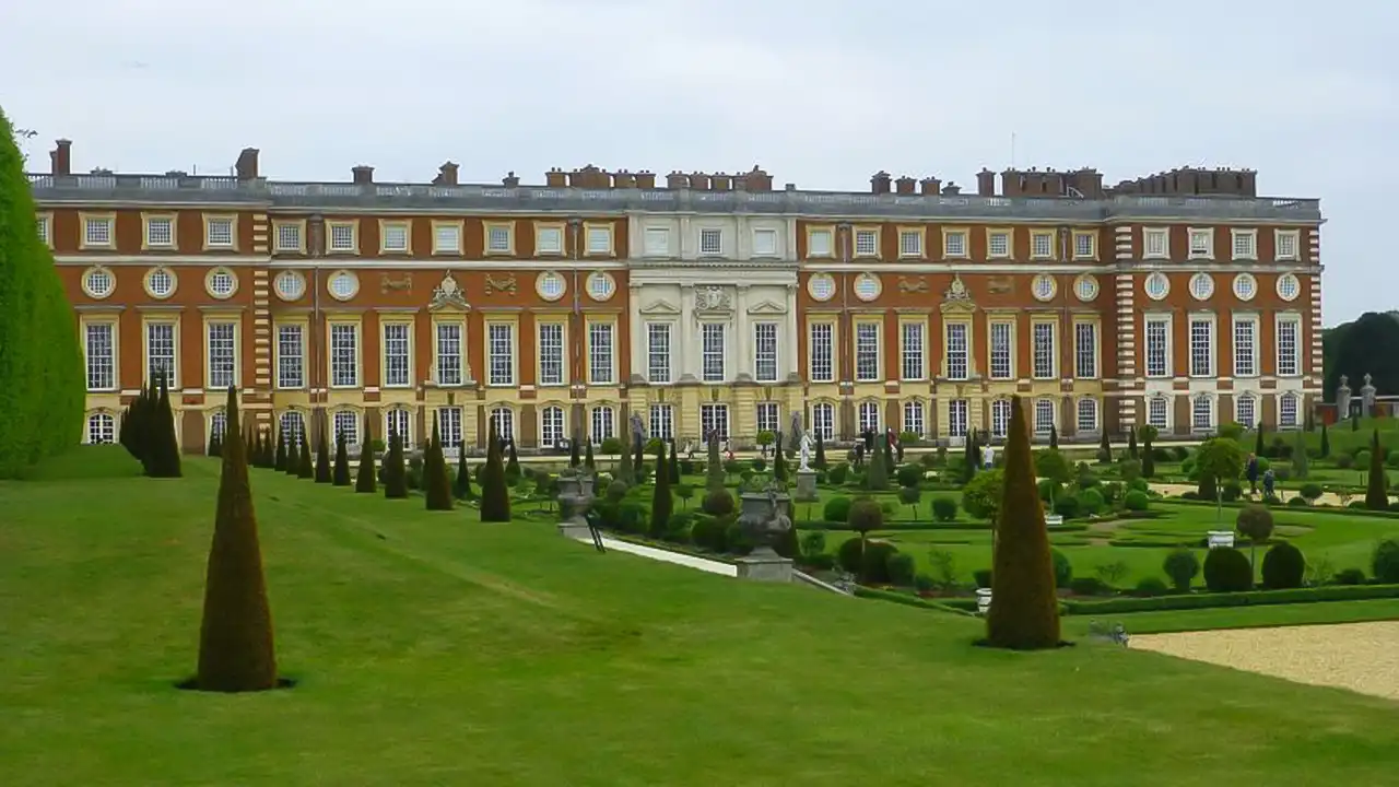 Windsor Castle & Hampton Court Palace