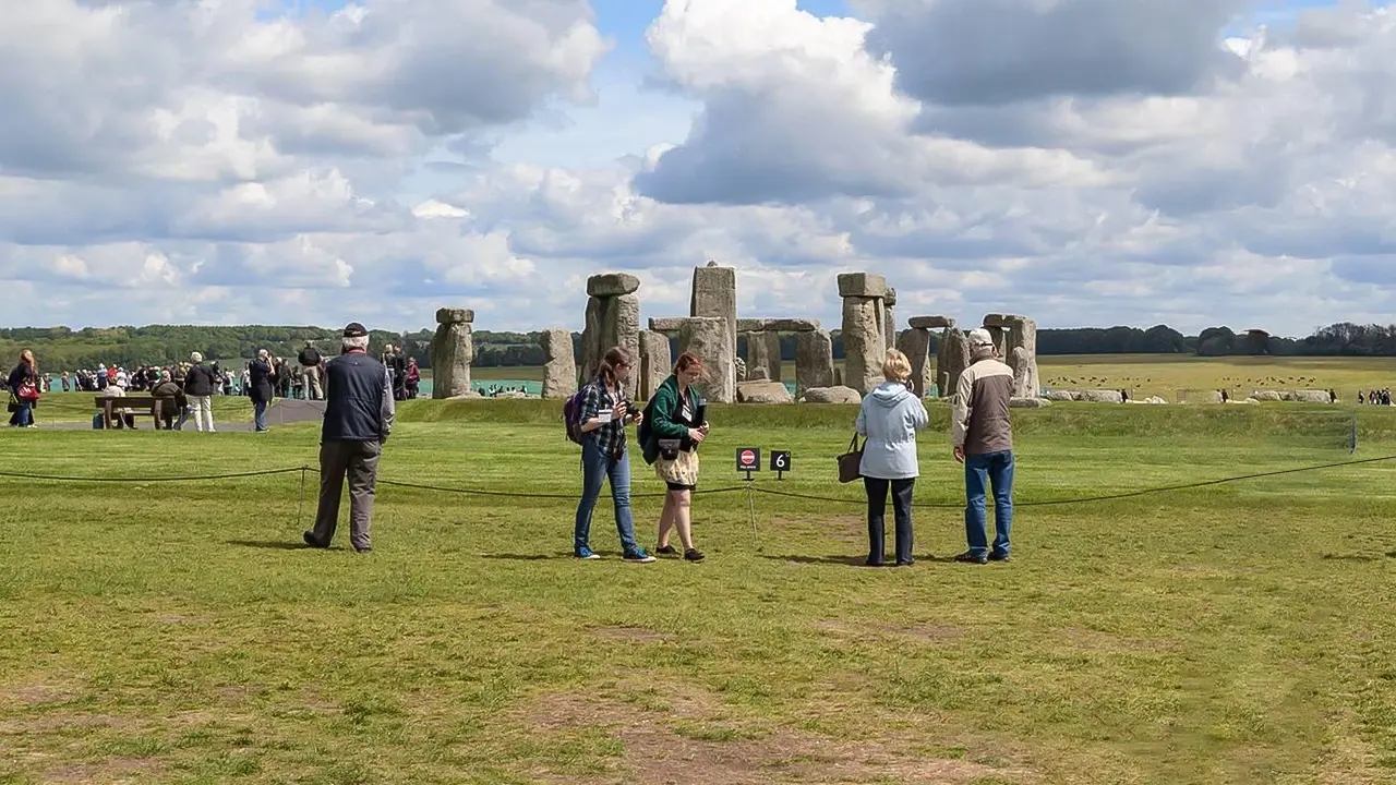 SIMPLY STONEHENGE TOUR