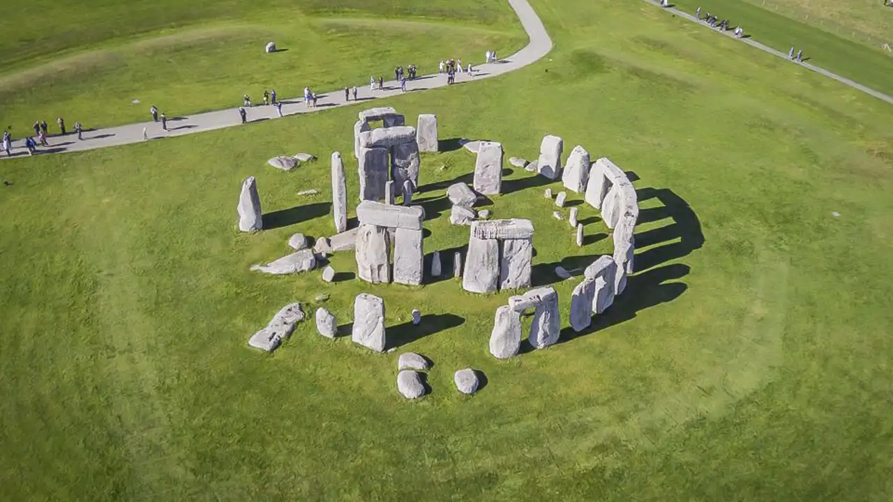 Windsor castle, oxford and stonehenge