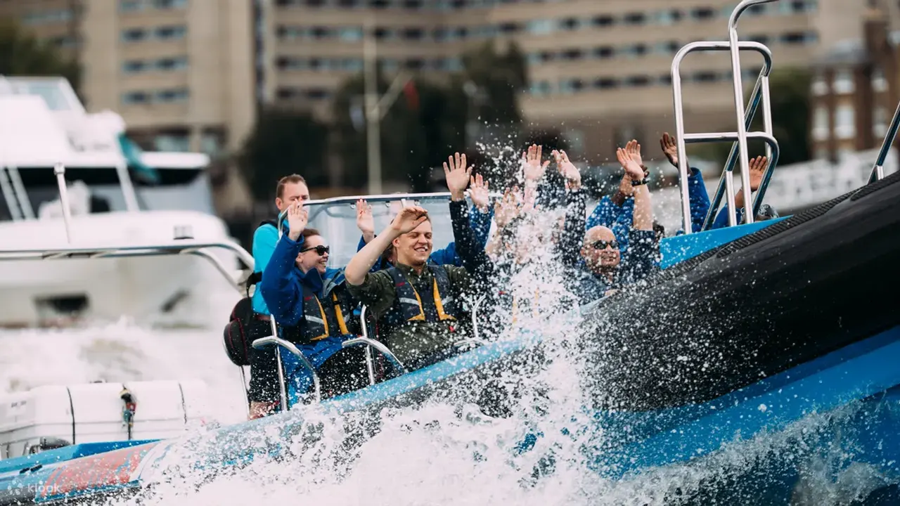 Thames Speed Boat