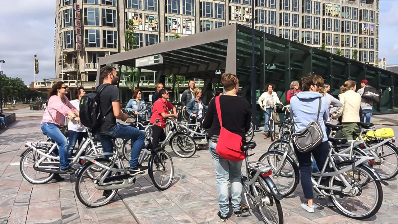 Bicycle tour of Rotterdam