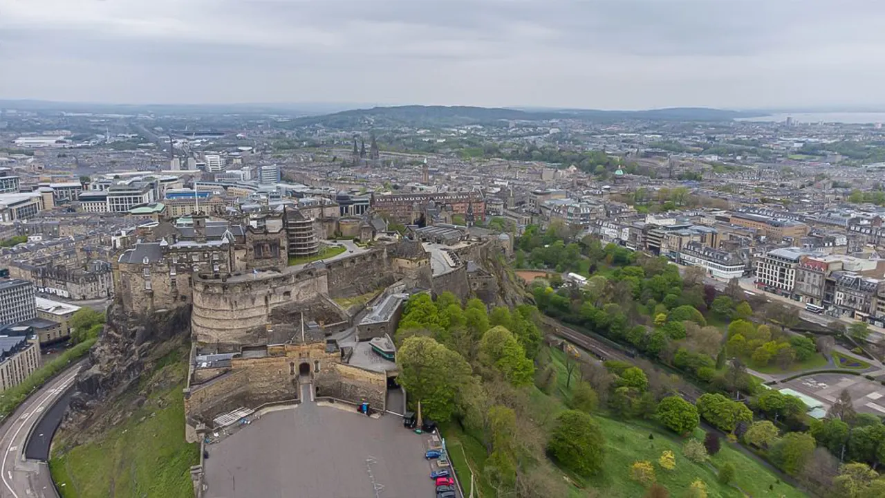 Edinburgh Castle and walking tour