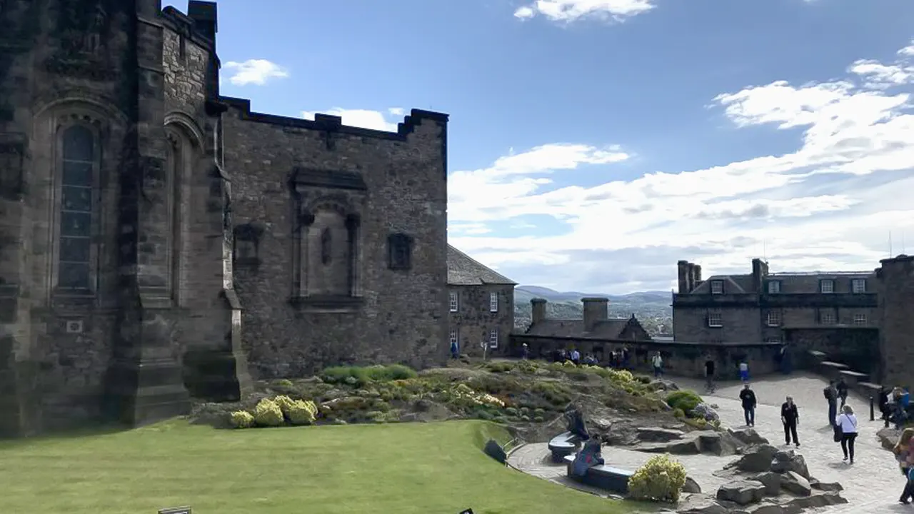 Edinburgh Castle and walking tour