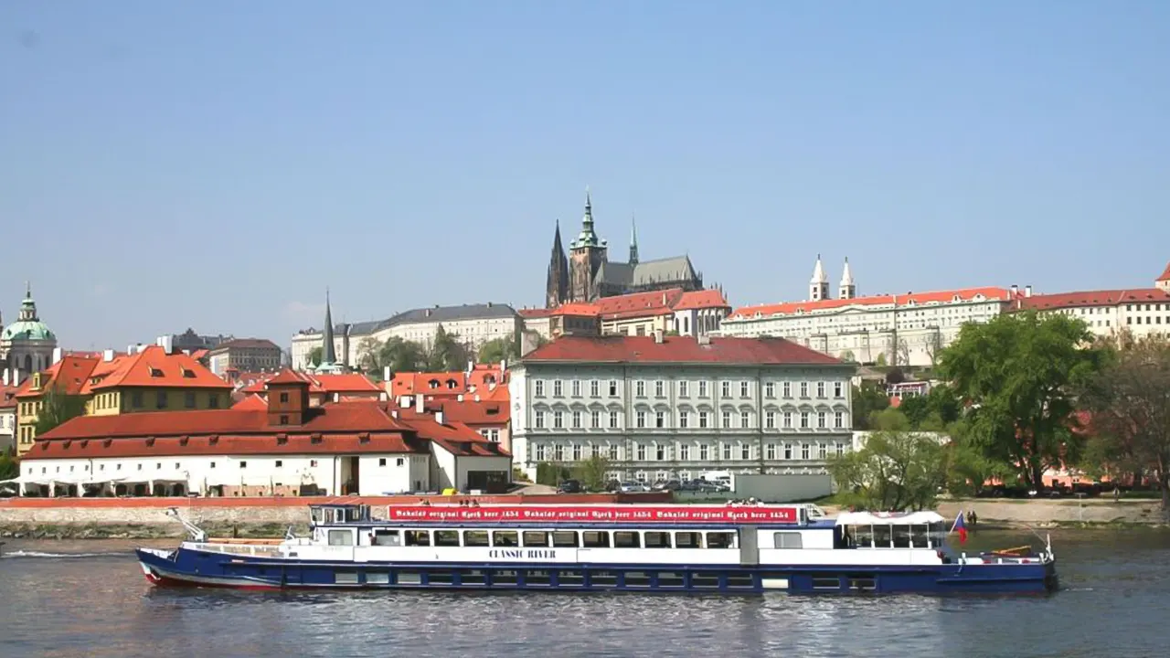 Sightseeing Boat Cruise with Buffet Dinner