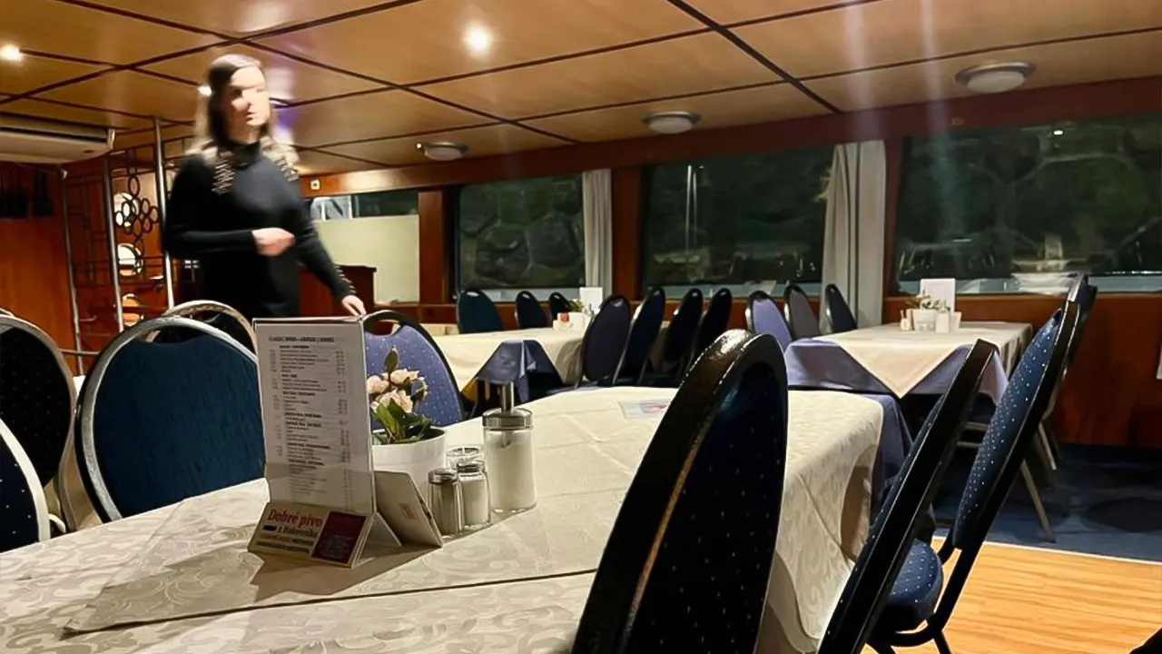 Sightseeing Boat Cruise with Buffet Dinner