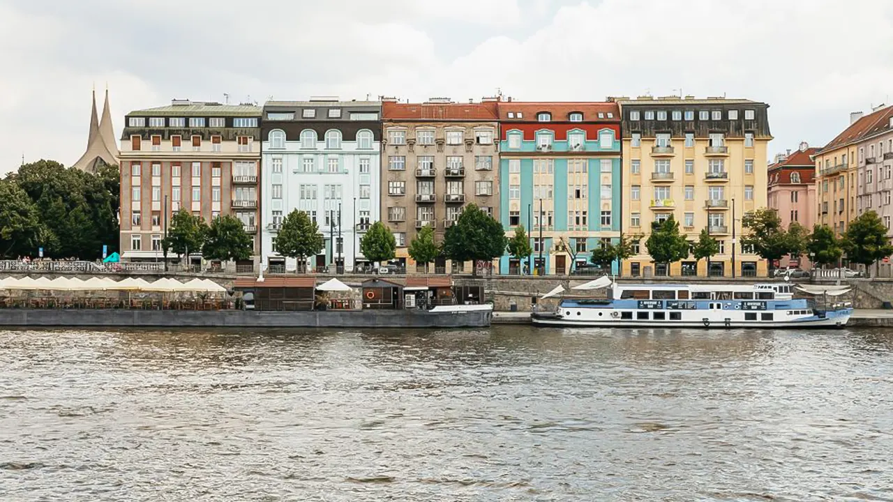 Vltava River Lunch Cruise in an Open-Top Glass Boat