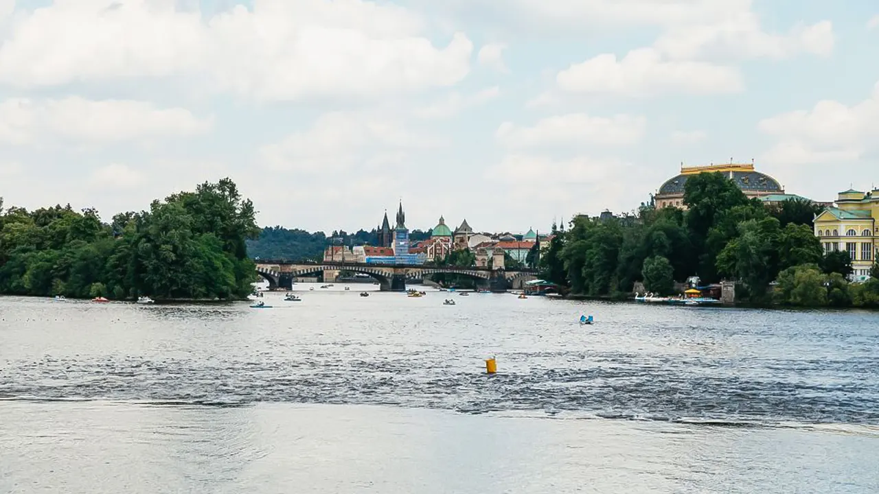 Vltava River Lunch Cruise in an Open-Top Glass Boat