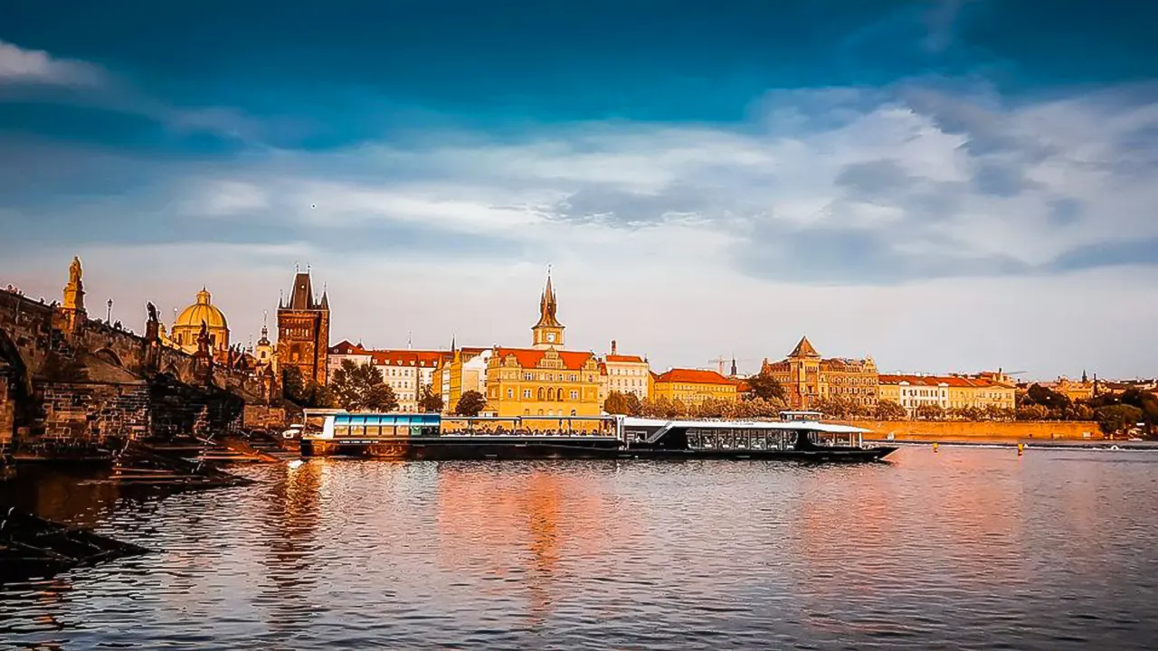 Vltava River Night Cruise with Buffet