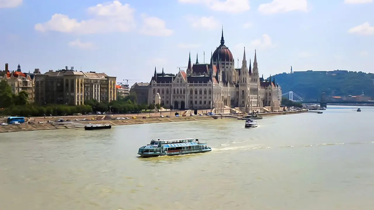 Daytime Sightseeing Boat Cruise