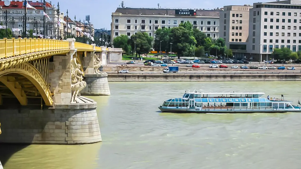 Daytime Sightseeing Boat Cruise