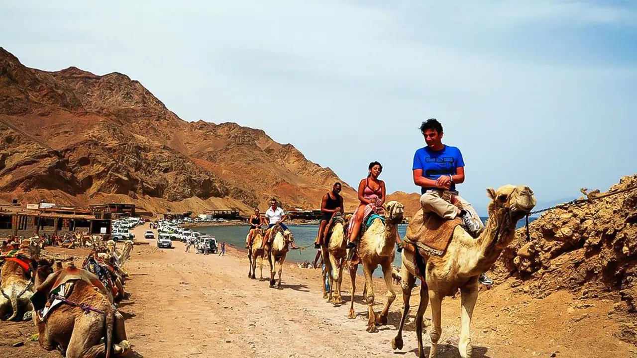 Colored Canyon, Blue Hole & Dahab Day Trip