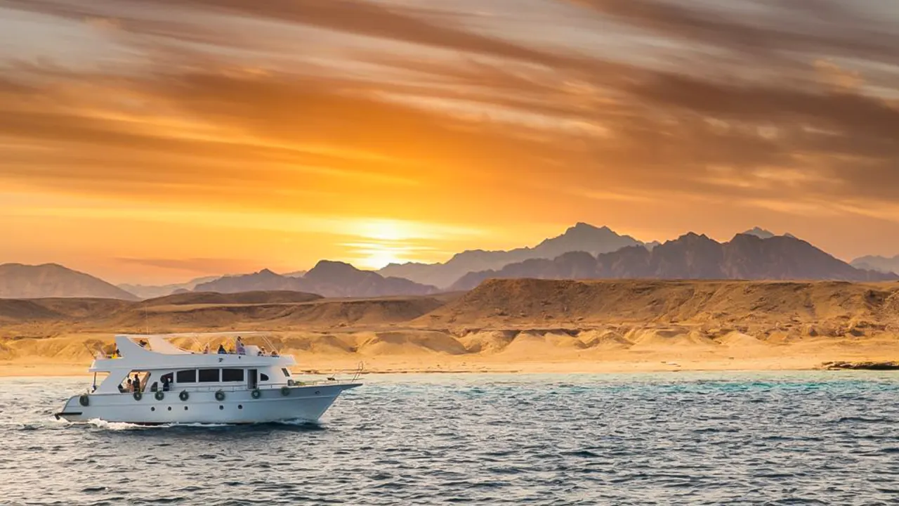 White Island and Ras Mohamed Sailing Trip