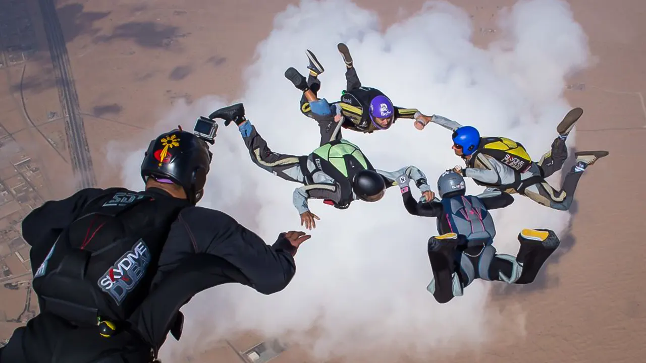 Skydiving experience in the palm