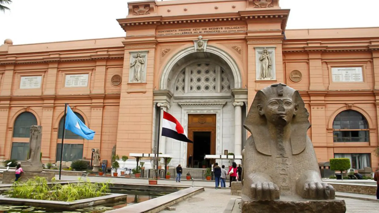 Half a day in the private Egyptian Museum with a tour guide