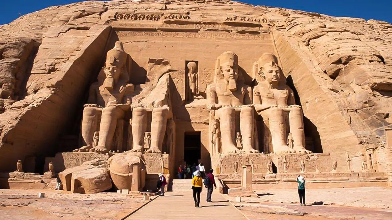 A trip to Abu Simbel from Aswan