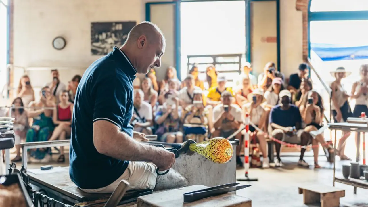 Burano, Torcello and Murano by boat with glass making