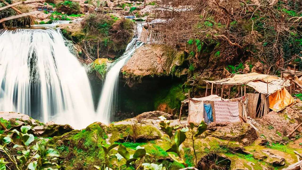 Boat trip at the uzud waterfalls