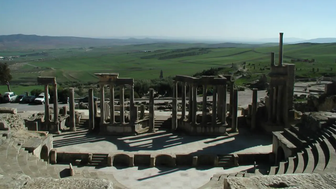 Archaeological Tour + Lunch