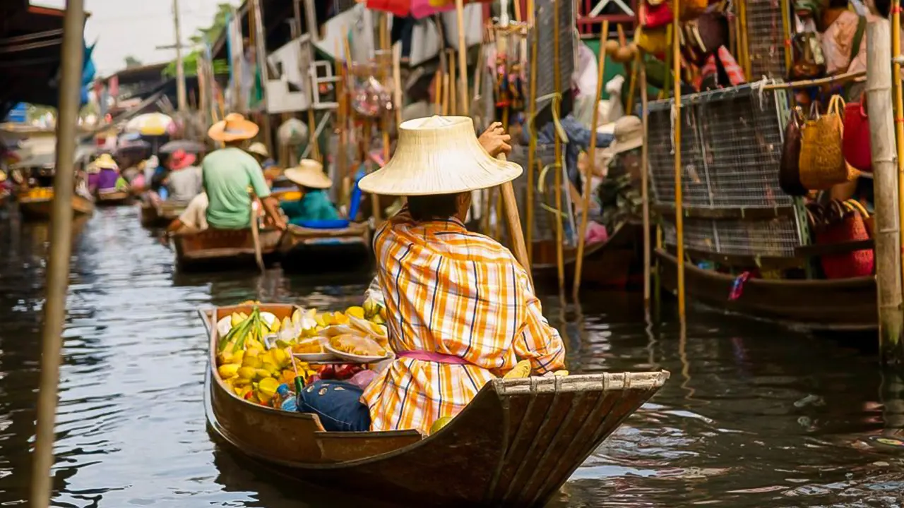 Damnoen Saduak Market and Maeklong Railway Market