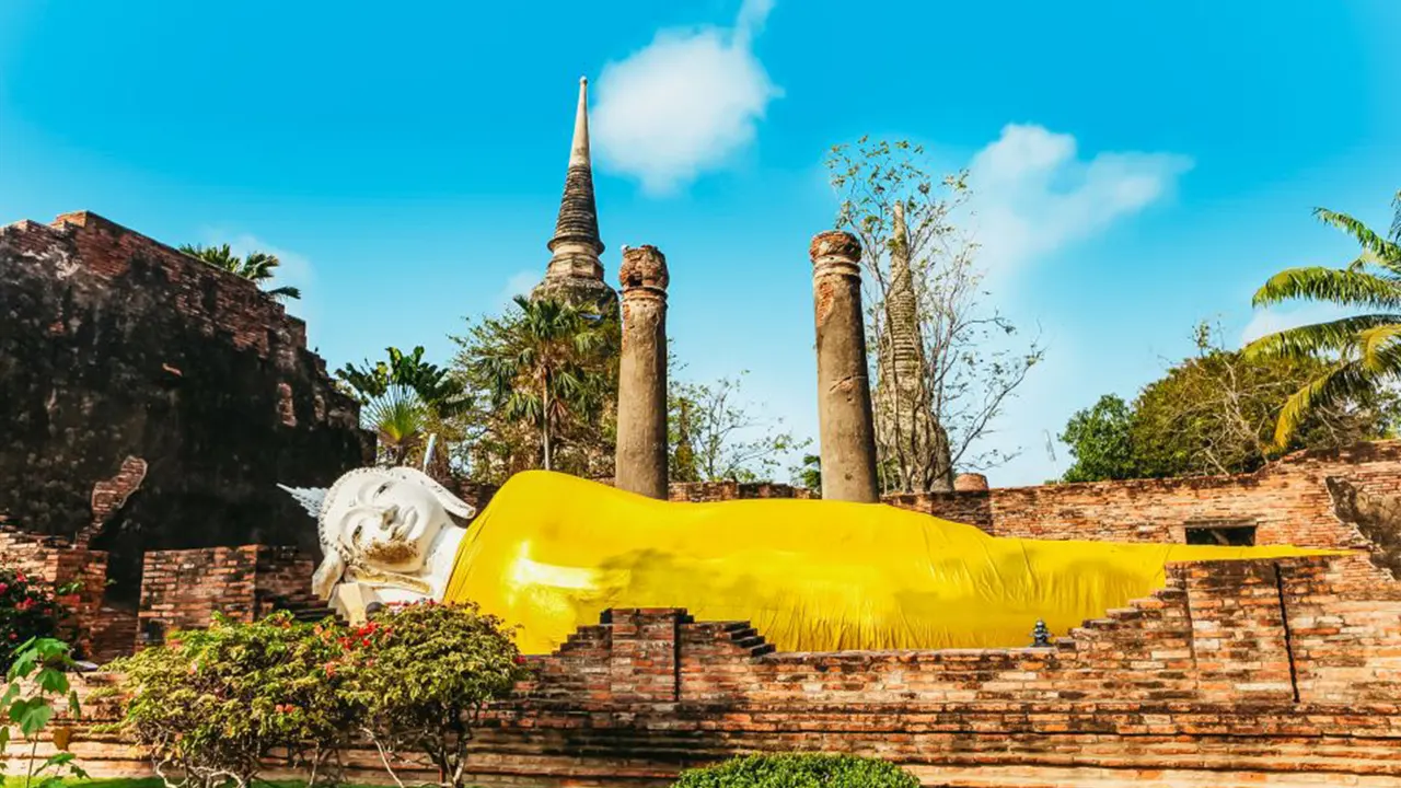 Ayutthaya temples with lunch