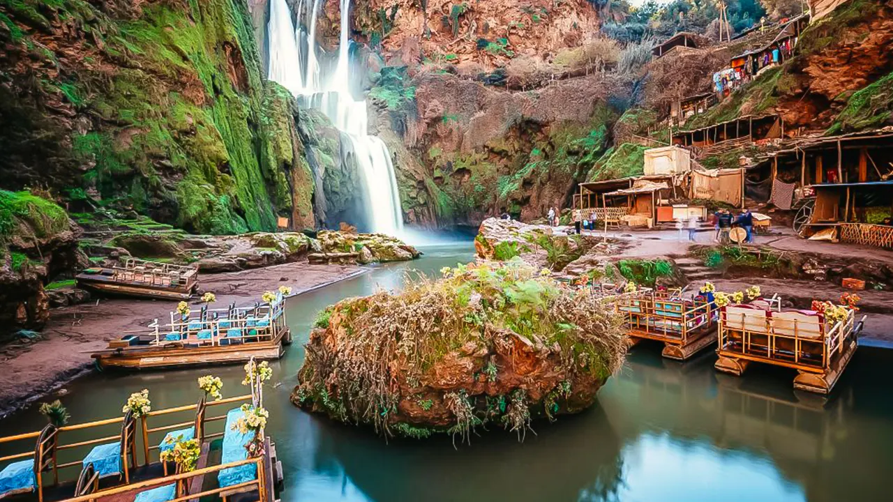 Boat trip at the uzud waterfalls