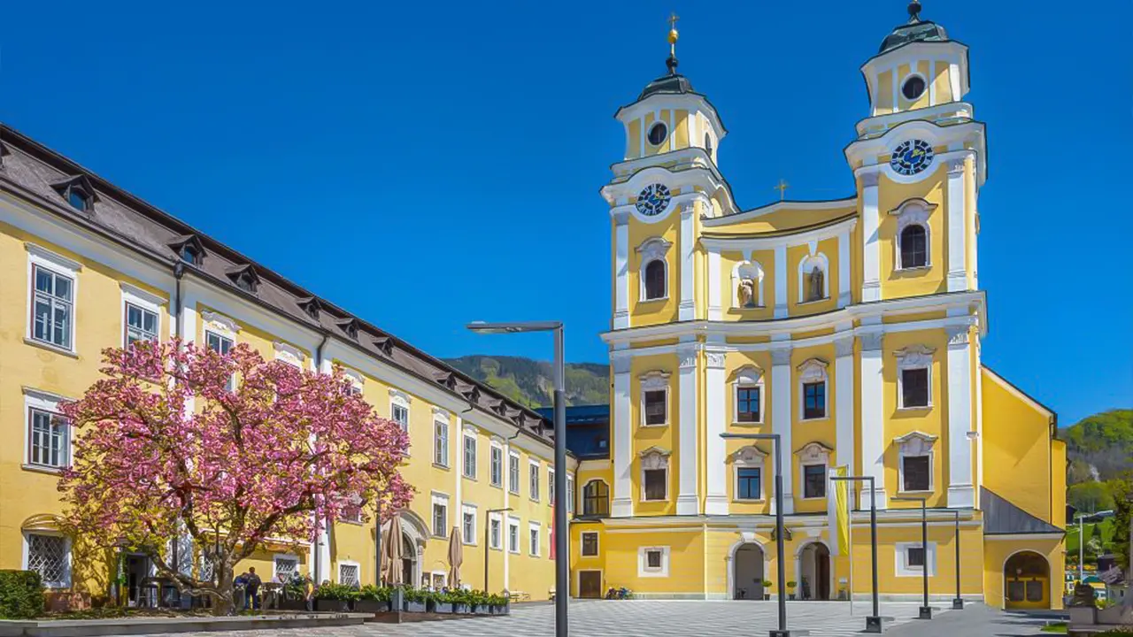 Salzburg, St. Wolfgang, and the Salzkammergut