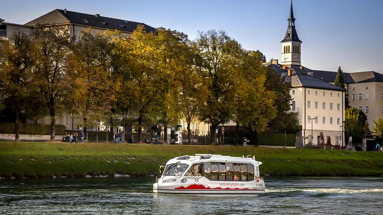 Amphibious Audio Guided Tour on Land and Water